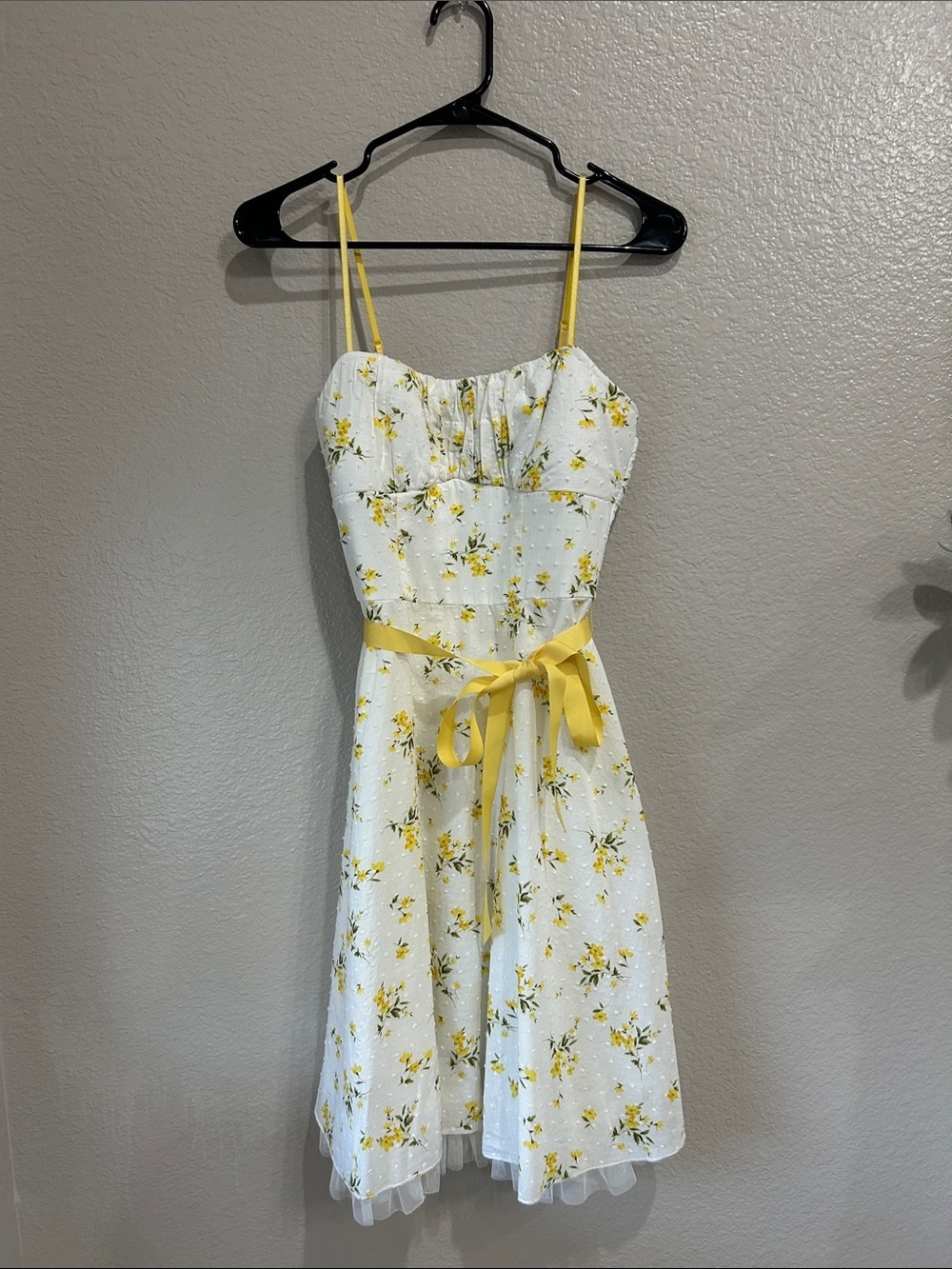 Ruby Rox White Yellow Floral Sundress Bow Tie Sleeveless Summer Sz 7 TC0207